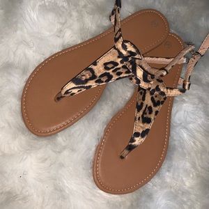 Thing leopard print sandals